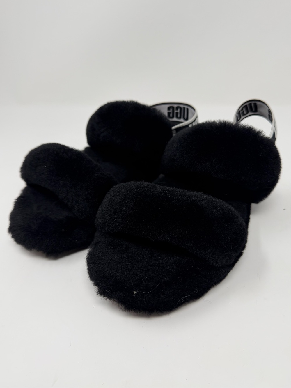 UGG Kids Black Fuzzy Slide Sandals Sz.5